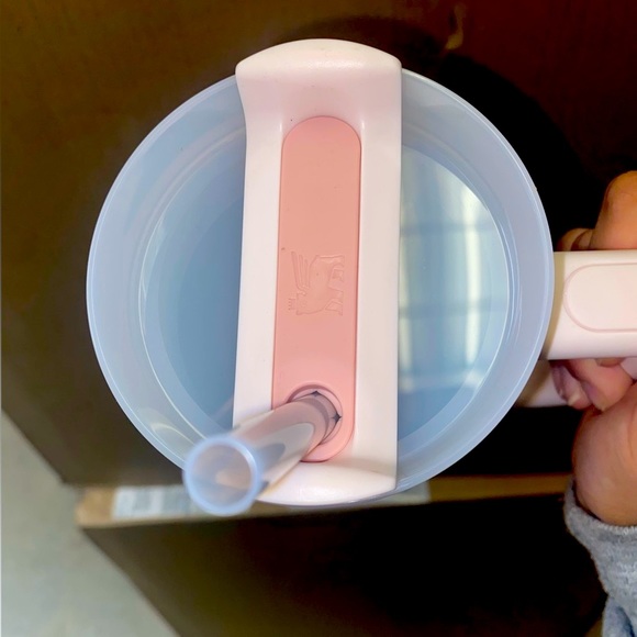 Rose quartz Pink Stanley Cup - Picture 4 of 5